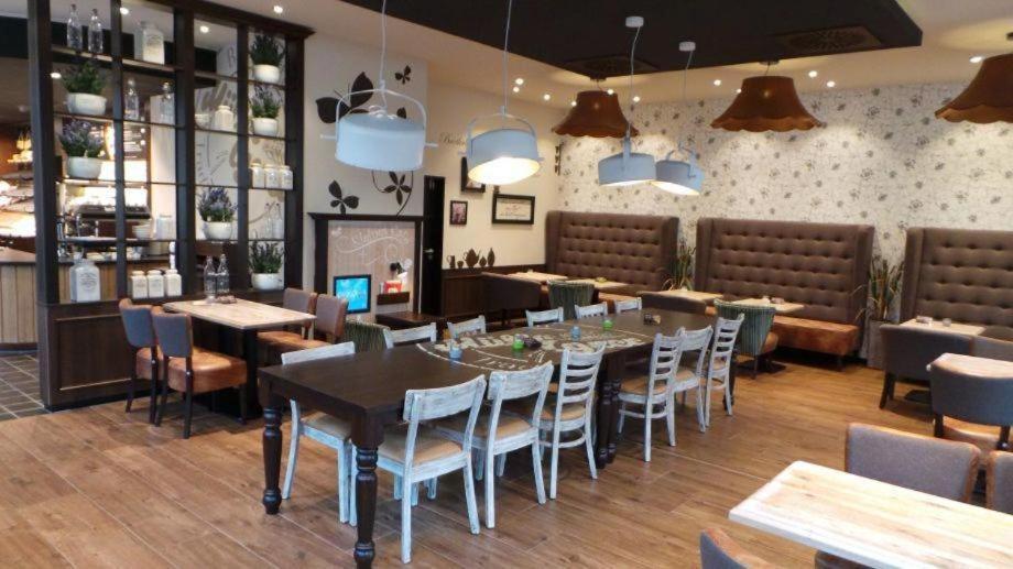 Hotel Restaurant Zur Linde Westerstede Zewnętrze zdjęcie